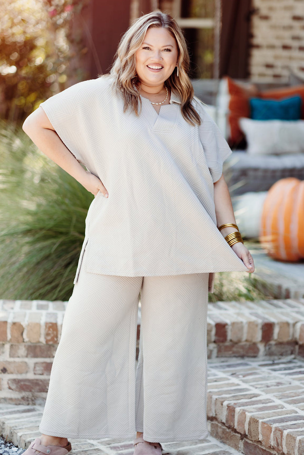 Plus Size Textured Collared Top & Pants Set