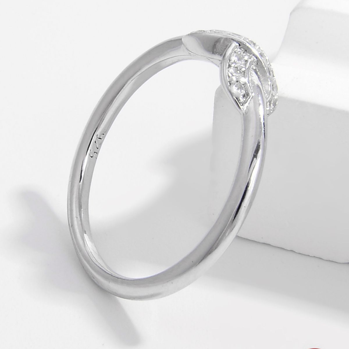 925 Sterling Silver Zircon Infinity Ring