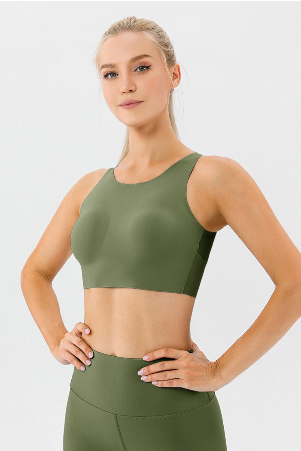 Round Neck Wide Strap Sports Bra