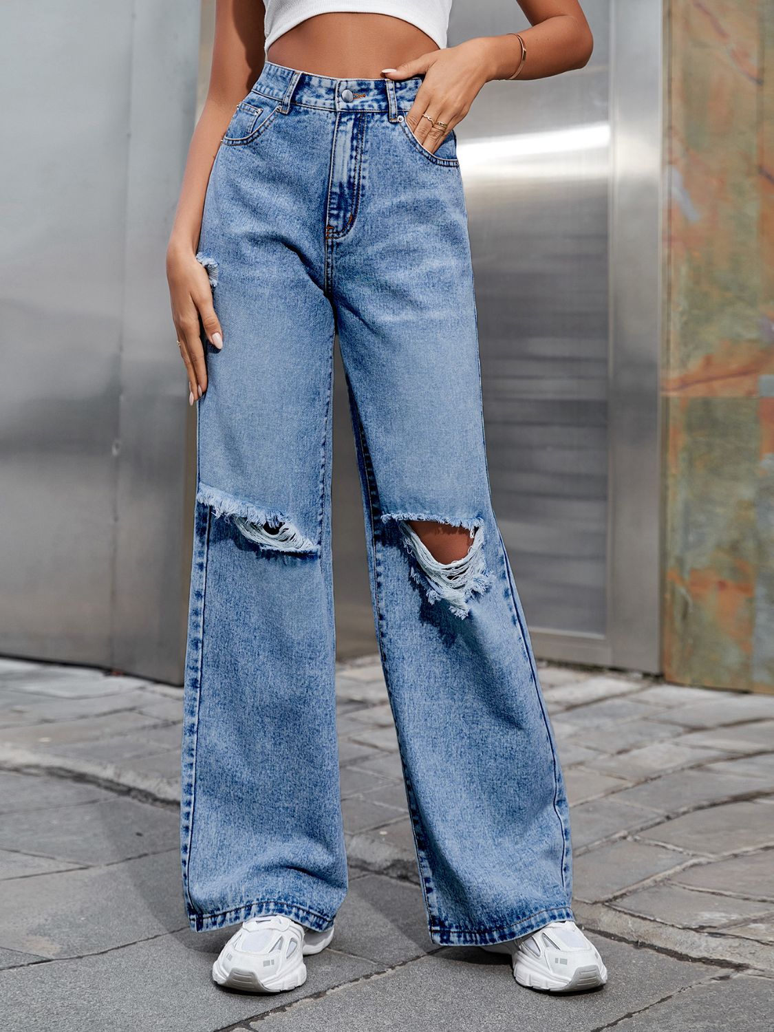 Distressed Wide Leg Jeans